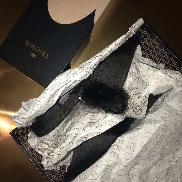 Birdies the dove slides - Picture 7 of 8